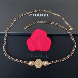 ❌SOLD to The Real Real ❌👑 2021 CHANEL CC Crown Belt Authentic 👑
